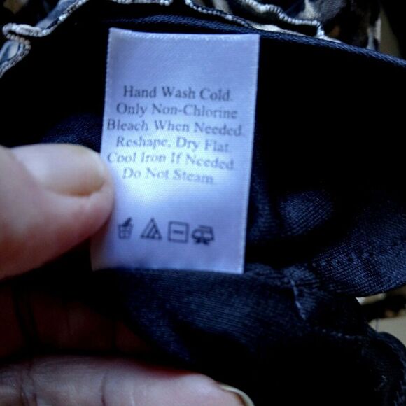 Coldwater Creek Size Med Ruffle Long Sleeve Blouse Black & brown. - Picture 3 of 5